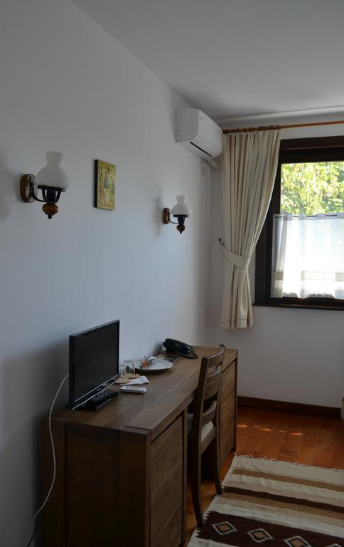 Casa De Oaspeti Sfantul Nicolae ยาช ภายนอก รูปภาพ